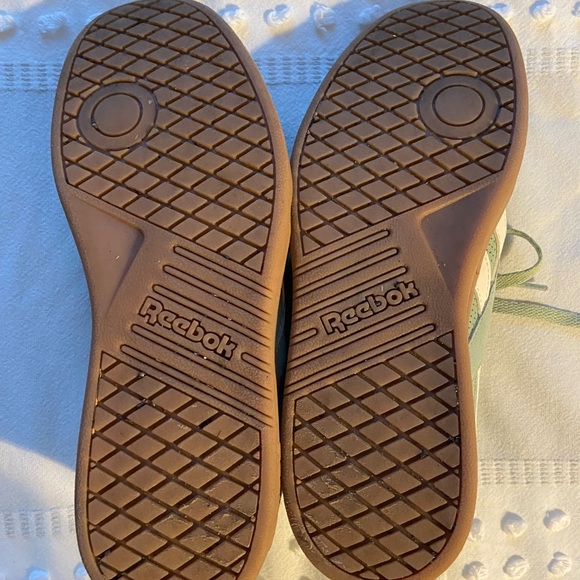 Green Reebok Sneakers - Picture 5 of 10